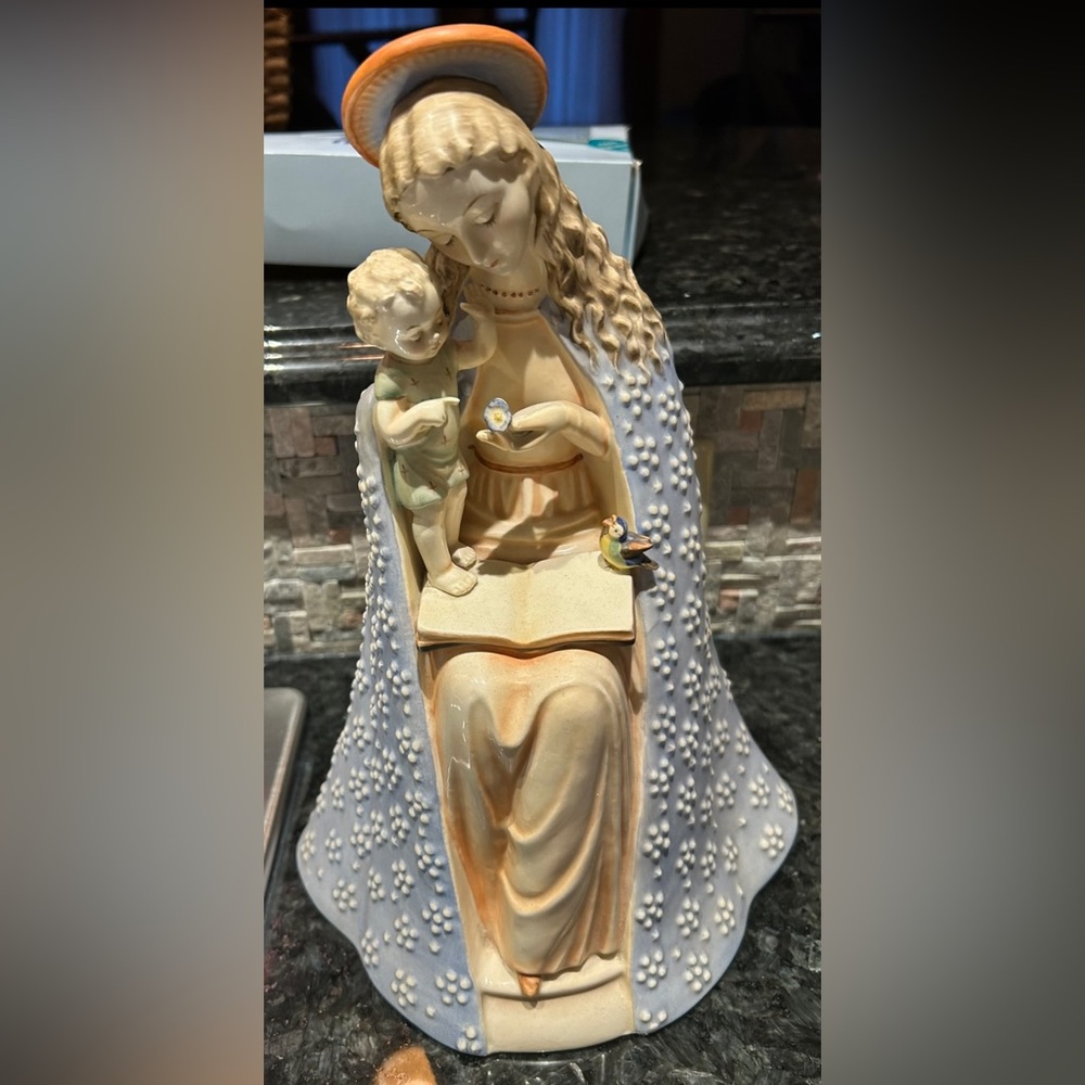 11.5” Flower Madonna, Tmk 2, 10/3, Hummel Goebel Figurine PERFECT CONDITION